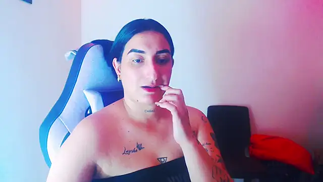 liz dirty online show from July 30, 9:37 pm