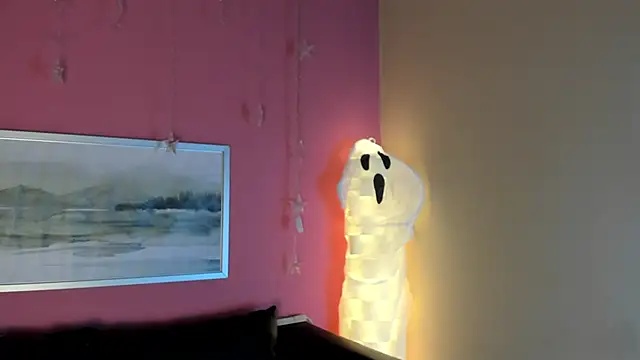 Tiffanysurez  online show from October 9, 8:24 pm