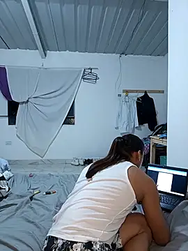 Amber Rosee  online show from April 23, 1:03 am