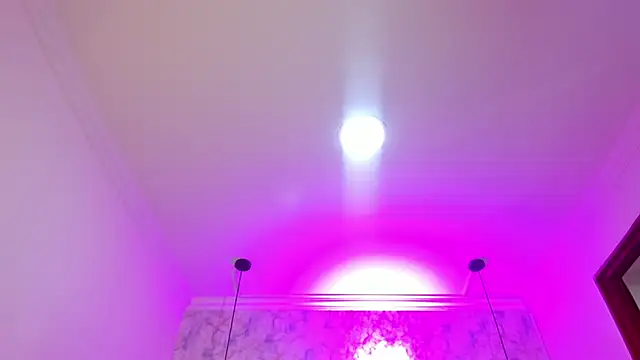 nalalye cruzz  online show from February 7, 2:59 am