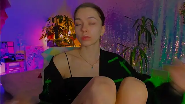 poli   online show from February 5, 7:50 pm