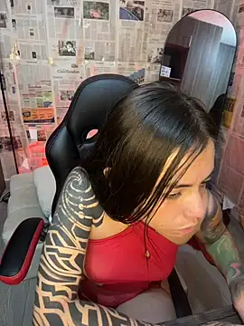 i am nina  online show from April 11, 7:45 am