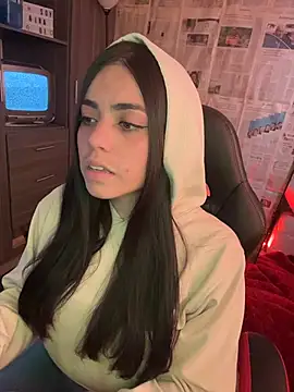 i am nina  online show from February 4, 8:56 pm