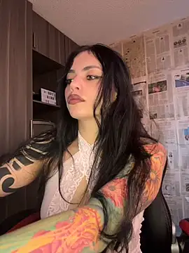 i am nina  online show from June 1, 9:05 pm