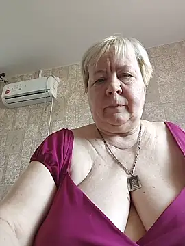 EffectFiona online show from March 31, 11:43 am