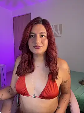 Snapshot of ari_artis chatting on October 7, 7:18 pm ari artis online show from October 7, 7:18 pm