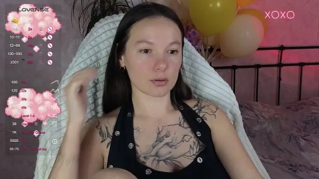 lil luna x online show from February 4, 8:01 pm