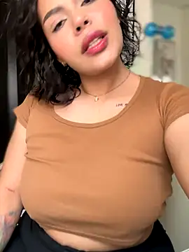 Snapshot of GigiiStone chatting on September 9, 6:41 pm GigiiStone online show from September 9, 6:41 pm