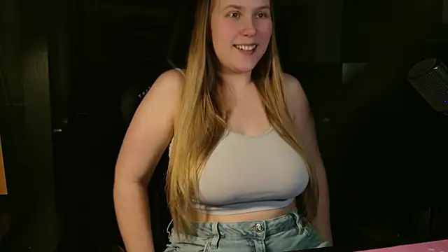 Maja-Meer online show from April 21, 7:21 pm