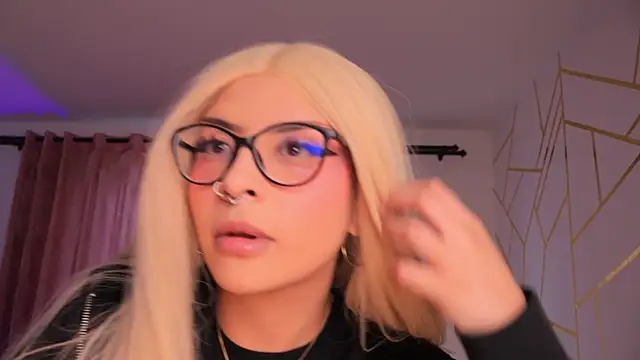 Misselektra   online show from October 4, 1:06 pm