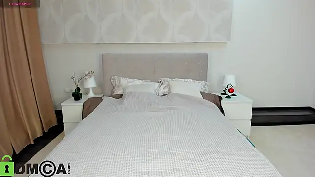 Donna Evans online show from November 28, 12:57 am