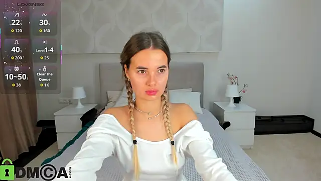 Donna Evans online show from September 26, 12:30 am