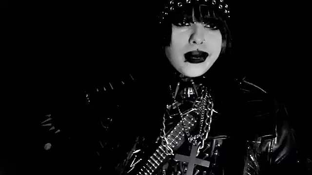 XXIOUX online show from July 31, 8:10 pm