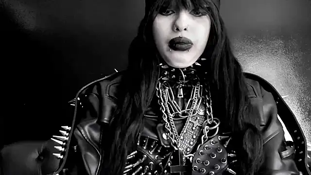 XXIOUX online show from June 19, 7:06 pm