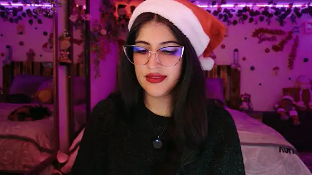 azahar  ziiz online show from December 5, 9:05 pm