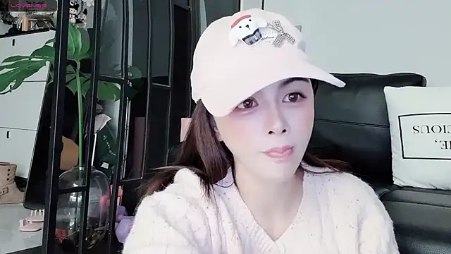 lvy-w online show from January 18, 11:50 am