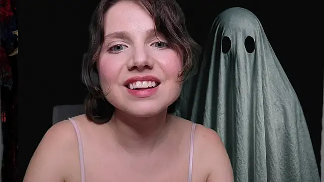 multicutie online show from October 18, 9:05 pm