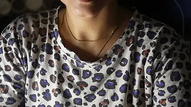 -AyeshaSinghania- online show from April 22, 6:38 pm