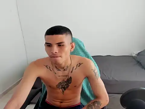 hot king20 online show from April 14, 8:20 pm