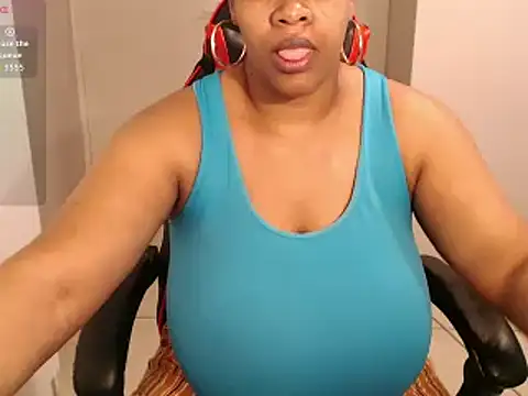 bustylisa1983 online show from November 20, 7:31 am