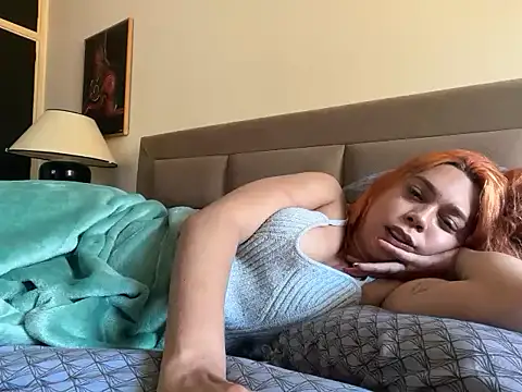 AishaF1 online show from October 28, 10:32 am