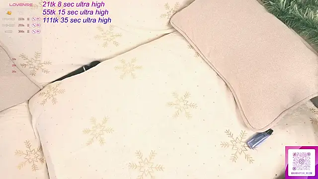   KawaiiYuki   online show from December 21, 6:50 am