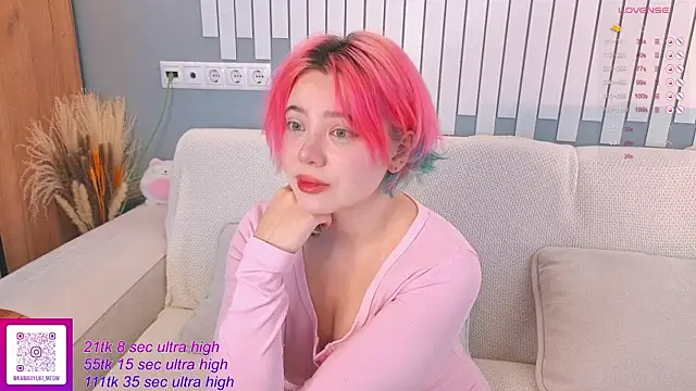 Snapshot of __KawaiiYuki__ chatting on October 17, 5:43 am   KawaiiYuki   online show from October 17, 5:43 am