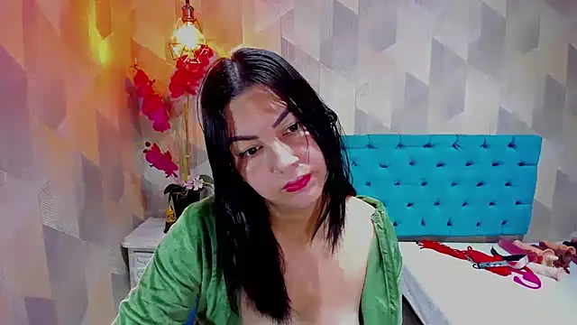 AdaFawxx online show from March 13, 4:47 am