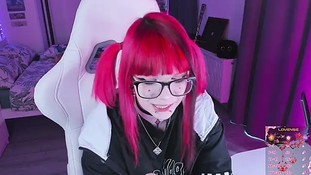 Snapshot of Yumi_Youkai chatting on October 19, 9:33 am Yumi Youkai online show from October 19, 9:33 am