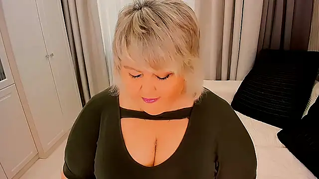 BIGTITSBBW online show from October 17, 6:27 am