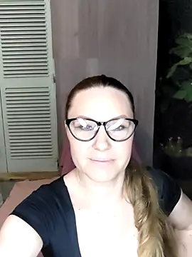 SexyMichellexo online show from July 27, 9:45 pm