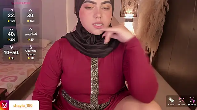 shayla 18 online show from February 5, 7:39 pm