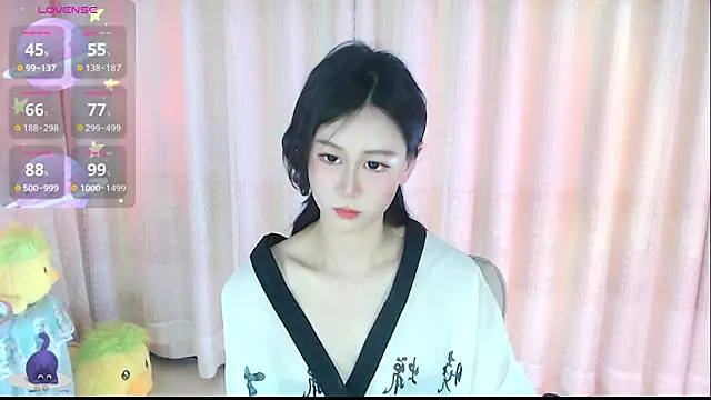 Aimee-520 online show from April 20, 1:52 am