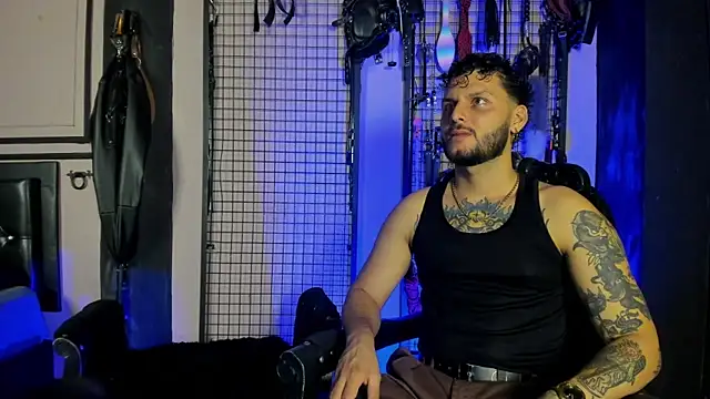 Twisted Fantasy online show from February 20, 4:11 am