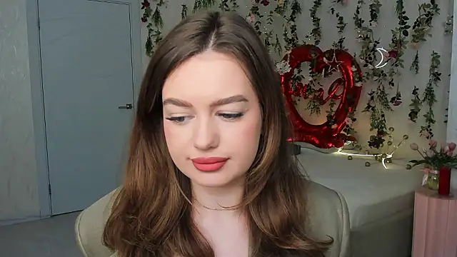 MiracleCurly online show from February 26, 7:35 pm