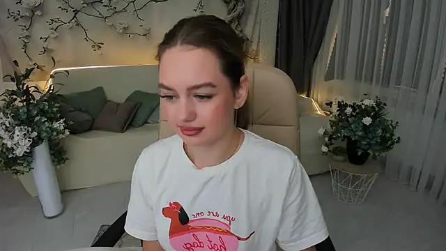 MiracleCurly online show from November 9, 10:11 am