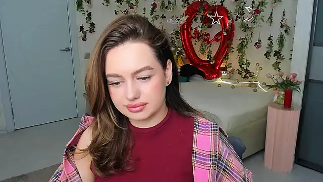 MiracleCurly online show from March 3, 7:42 pm