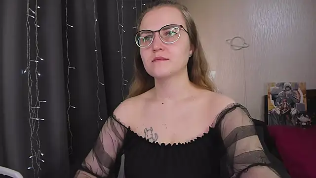 MissBrightShine online show from March 8, 7:45 am