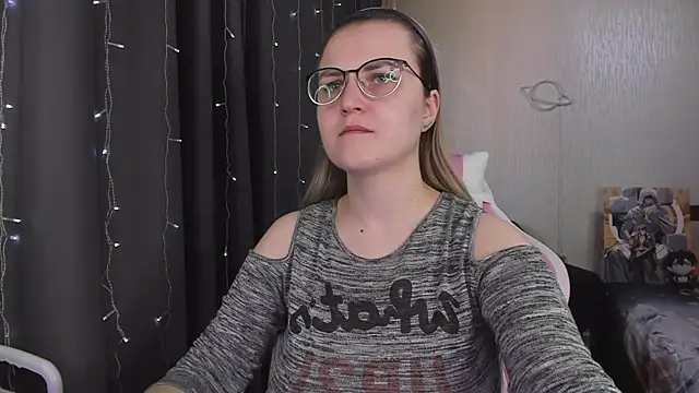 MissBrightShine online show from March 22, 12:11 pm