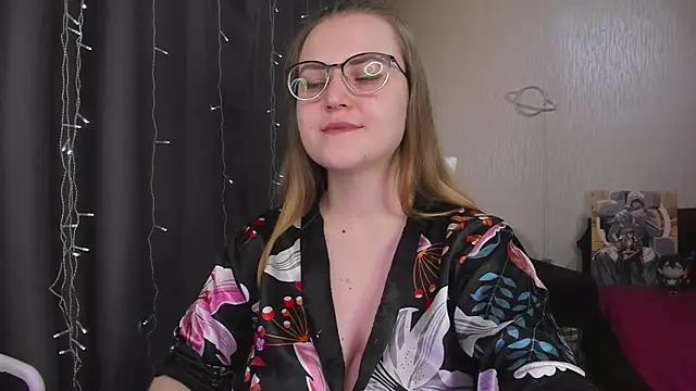 MissBrightShine online show from February 24, 12:15 pm