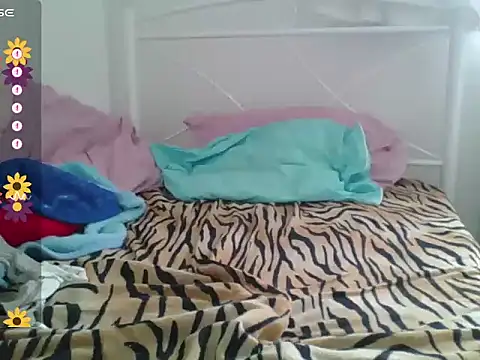 Impression222 online show from March 5, 11:39 am