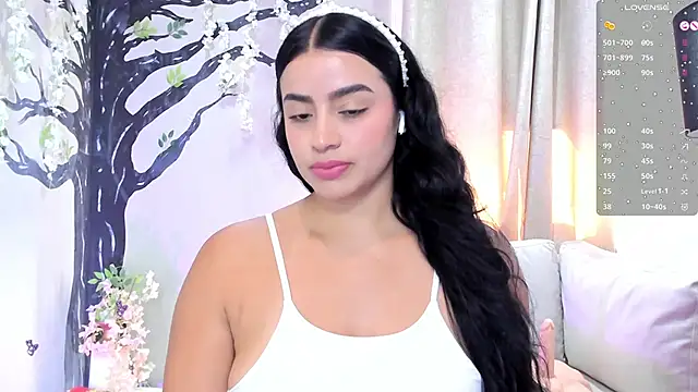 Paula Desousa online show from March 12, 8:00 pm