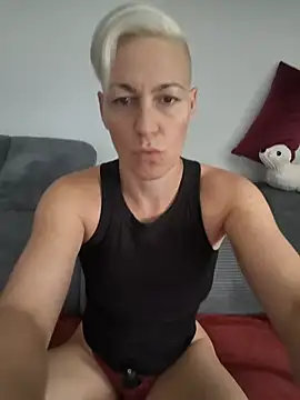 DarleenHot online show from June 14, 8:26 am