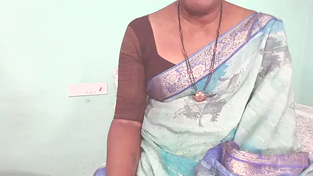 shrutitelugu69 online show from April 3, 1:42 pm