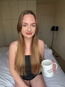 ElenaRebelle online show from April 27, 7:05 am