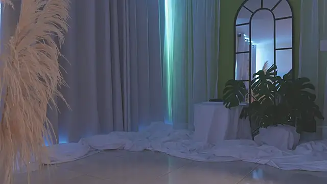 AmyArmstrong online show from December 1, 9:17 pm