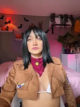 DaniDusan  online show from October 30, 7:15 pm