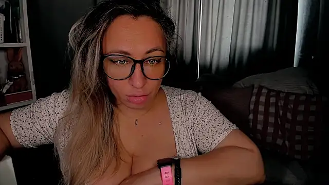 CumOnMy Tits online show from October 13, 5:21 am