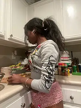 mismialove online show from April 16, 3:07 am